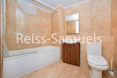 3 bed flat, Westferry Road, Canary Wharf, London, E148LU - Image 13