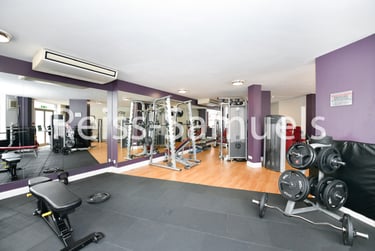 3 bed flat, Westferry Road, Canary Wharf, London, E148LU - Image 14