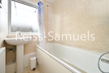 4 bed flat, Forsyth Gardens, Kennington, London, SE173NE - Image 13