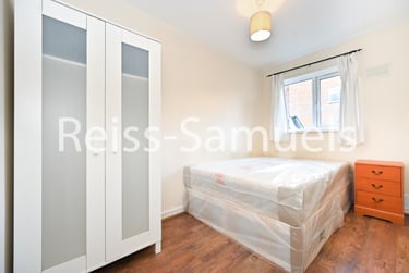 3 bed flat, Ambassador Square, Isle of Dogs, London, E149UX - Image 13