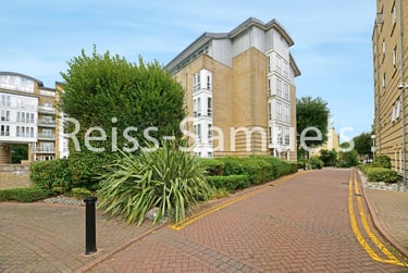 3 bed flat, St. Davids Square, Isle of Dogs, London, E143WB - Image 2