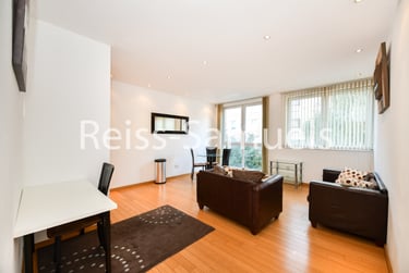 1 bed flat, Westferry Road, Isle of Dogs, London, E143RS - Image 1