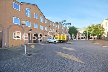7 bed house, Cyclops Mews, Isle of Dogs, London, E143UA - Image 1
