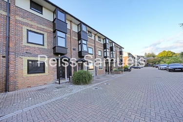 5 bed house, Barnfield Place, Isle of Dogs, London, E149YB - Image 1