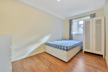 4 bed flat, Heath Road, Twickenham, London, TW14BW - Image 2