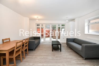 6 bed house, Ambassador Square, Isle of Dogs, London, E149UX - Image 1