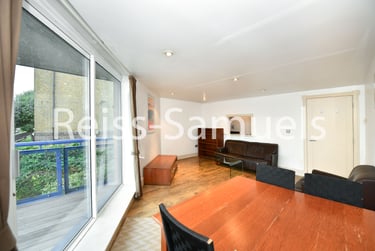 2 bed flat, Newton Place, Isle of Dogs, London, E143TT - Image 4