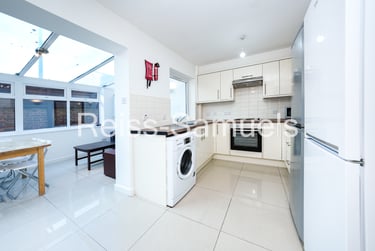 5 bed house, Barnfield Place, Isle of Dogs, London, E149YB - Image 2