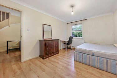 4 bed house, Lockesfield Place, Isle of Dogs, London, E143AJ - Image 2