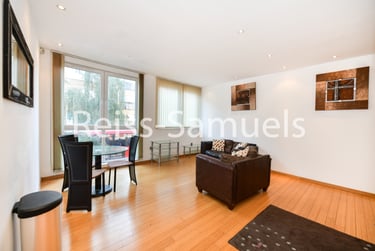 1 bed flat, Westferry Road, Isle of Dogs, London, E143RS - Image 2