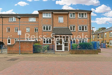1 bed flat, Ambassador Square, Isle of Dogs, London, E149UX - Image 11