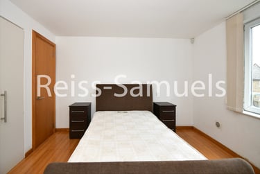 1 bed flat, Westferry Road, Isle of Dogs, London, E143RS - Image 12