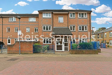 1 bed flat, Ambassador Square, Isle of Dogs, London, E149UX - Image 14