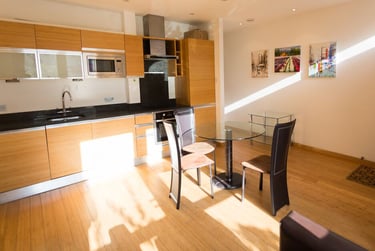 1 bed house, Westferry Road, Isle of Dogs, London, E143RS - Image 3