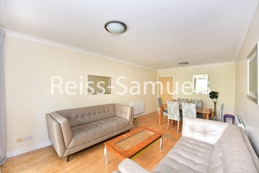 3 bed flat, Boardwalk Place, Poplar, London, E145SE - Image 5