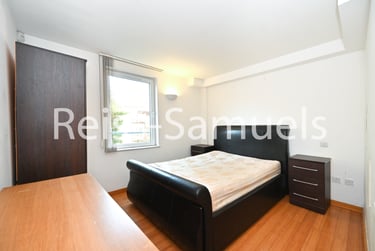 1 bed flat, Westferry Road, Isle of Dogs, London, E143RS - Image 10