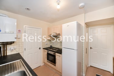 4 bed flat, Dorset Road, Stockwell, London, SW81AQ - Image 5