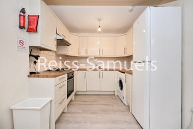 6 bed house, Ambassador Square, Isle of Dogs, London, E149UX - Image 3