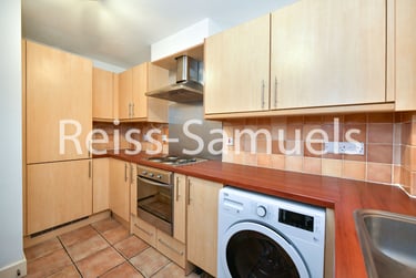 3 bed flat, St. Davids Square, Isle of Dogs, London, E143WB - Image 8