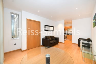 1 bed flat, Westferry Road, Isle of Dogs, London, E143RS - Image 6
