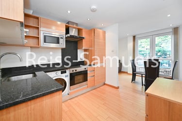1 bed flat, Westferry Road, Isle of Dogs, London, E143RS - Image 4