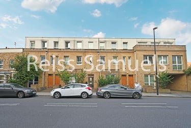1 bed flat, Westferry Road, Isle of Dogs, London, E143RS - Image 11
