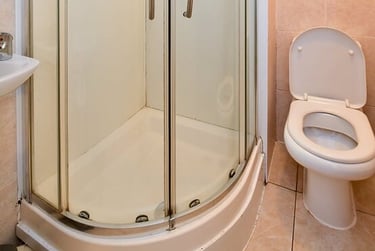 3 bed flat, Eleanor Close, Surrey Quays, London, SE166PW - Image 11