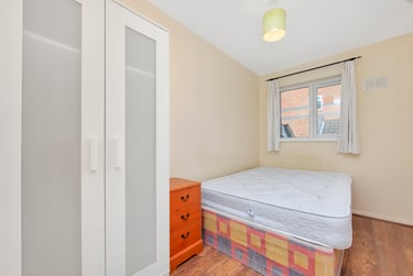3 bed flat, Ambassador Square, Isle of Dogs, London, E149UX - Image 6
