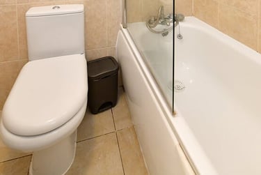 3 bed flat, Eleanor Close, Surrey Quays, London, SE166PW - Image 12