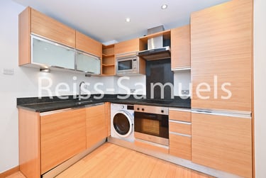 1 bed flat, Westferry Road, Isle of Dogs, London, E143RS - Image 6