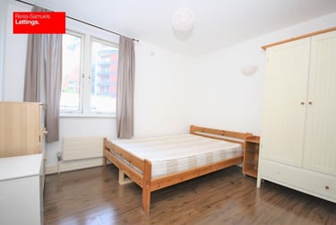 2 bed flat, Westferry Road, Canary Wharf, London, E148LS - Image 6