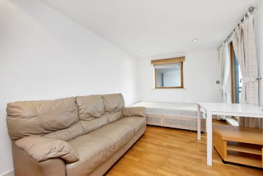 3 bed flat, Newton Place, Isle of Dogs, London, E143TT - Image 6