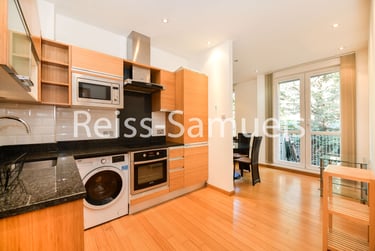 1 bed flat, Westferry Road, Isle of Dogs, London, E143RS - Image 9