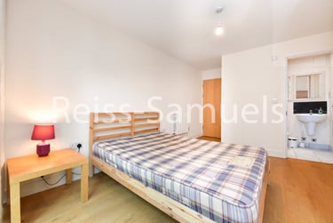 2 bed flat, Millharbour, Isle of Dogs, London, E149NA - Image 10