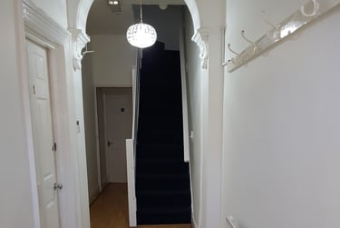 7 bed house, Holberry Close, Broomhall, Sheffield, S102FQ - Image 1