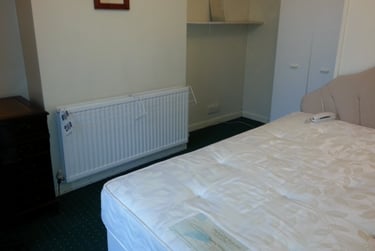 2 bed flat, Brunswick Street, Broomhall, Sheffield, S102FL - Image 5