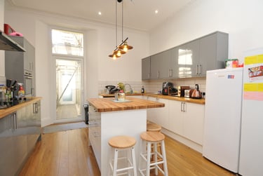 6 bed house, Greenbank Avenue, Lipson, Plymouth, PL48PX - Image 3