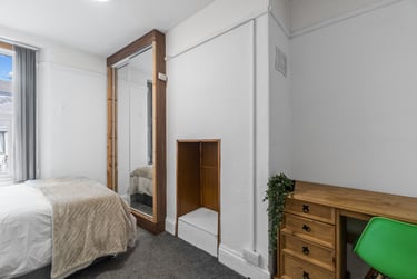 3 bed flat, Notte Street, The Hoe, Plymouth, PL12AG - Image 6