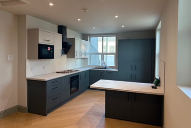 11 bed house, Queen Anne Terrace, North Hill, Plymouth, PL48EG - Image 1
