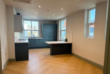 11 bed house, Queen Anne Terrace, North Hill, Plymouth, PL48EG - Image 2