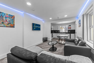 8 bed house, Evelyn Place, Mutley, Plymouth, PL46HL - Image 2