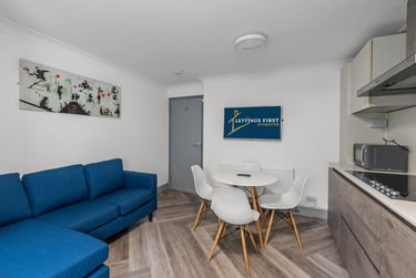3 bed flat, North Road East, City Centre, Plymouth, PL46AL - Image 2