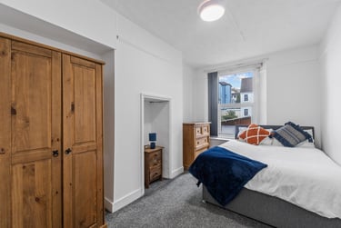 3 bed flat, Notte Street, The Hoe, Plymouth, PL12AG - Image 4