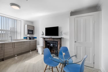 3 bed flat, North Road East, City Centre, Plymouth, PL46AL - Image 2