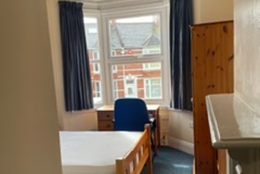 8 bed house, Mount Pleasant Road, Mount Pleasant, Exeter, EX47AD - Image 4
