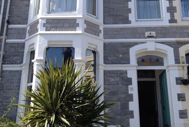 7 bed house, Carlton Terrace, Lipson, Plymouth, PL48PR - Image 1