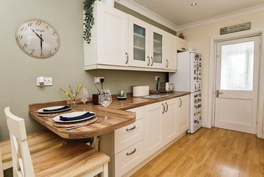 4 bed house, St. Katherines Road, Whipton, Exeter, EX47JW - Image 1