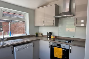 6 bed house, Magdalen Rd, St leonards, Exeter, EX24TX - Image 2