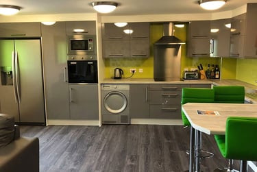 4 bed flat, Gildart Street, City centre, Liverpool, L38ET - Image 2
