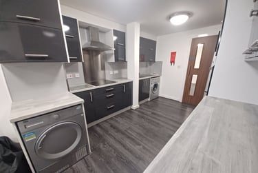 3 bed flat, Gildart Street, City centre, Liverpool, L38ET - Image 2